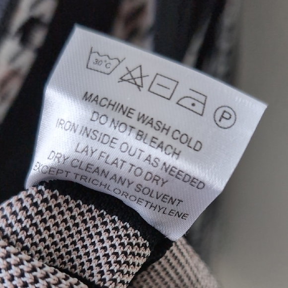 Aleezxa Paris Houndstooth Knit Pleated Skirt Button-Front Skirt - Picture 14 of 15